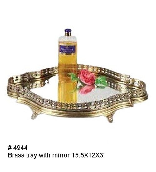 Tray with mirror
