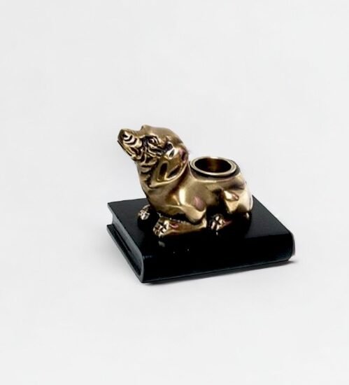 Dog candle holder