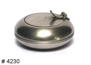 Round ashtray
