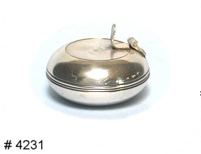 Round ashtray